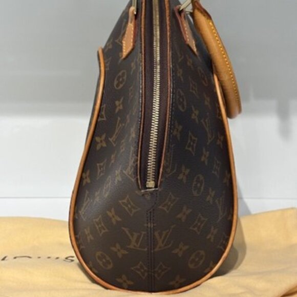 Louis Vuitton Handbag - Picture 6 of 8